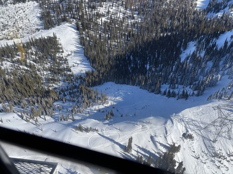 Avalanche kills 23-year-old man snowmobiling in B.C.'s Kootenay Pass | iNFOnews.ca