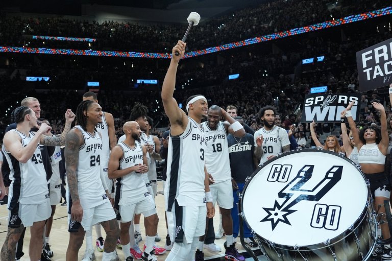 Spurs lack of postseason experience has little impact as they advance in first playoffs since 2019 | iNFOnews.ca