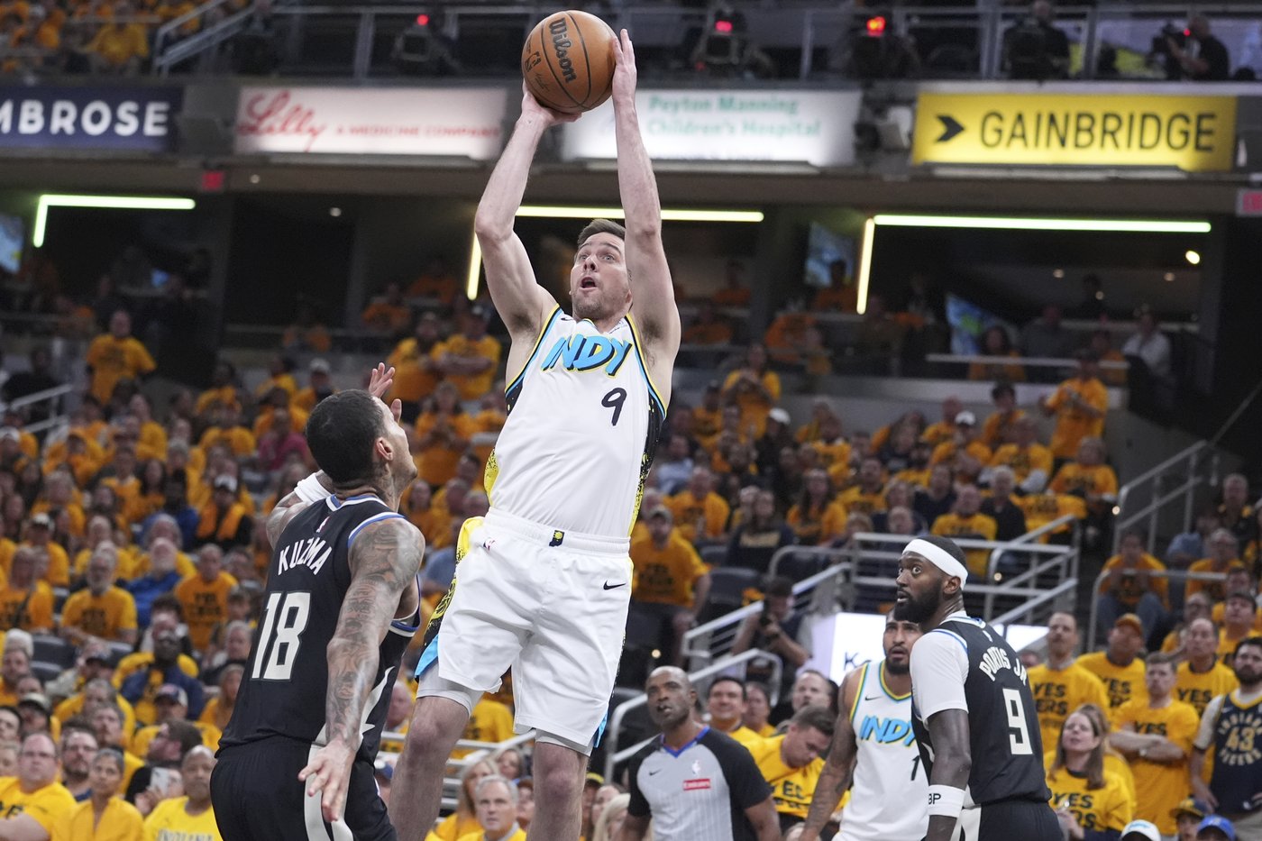 Haliburton and Pacers eliminate Bucks from playoffs, closing OT with 8-0 run to win 119-118 | iNFOnews.ca Haliburton and Pacers eliminate Bucks from playoffs, closing OT with 8-0 run to win 119-118 | iNFOnews.ca