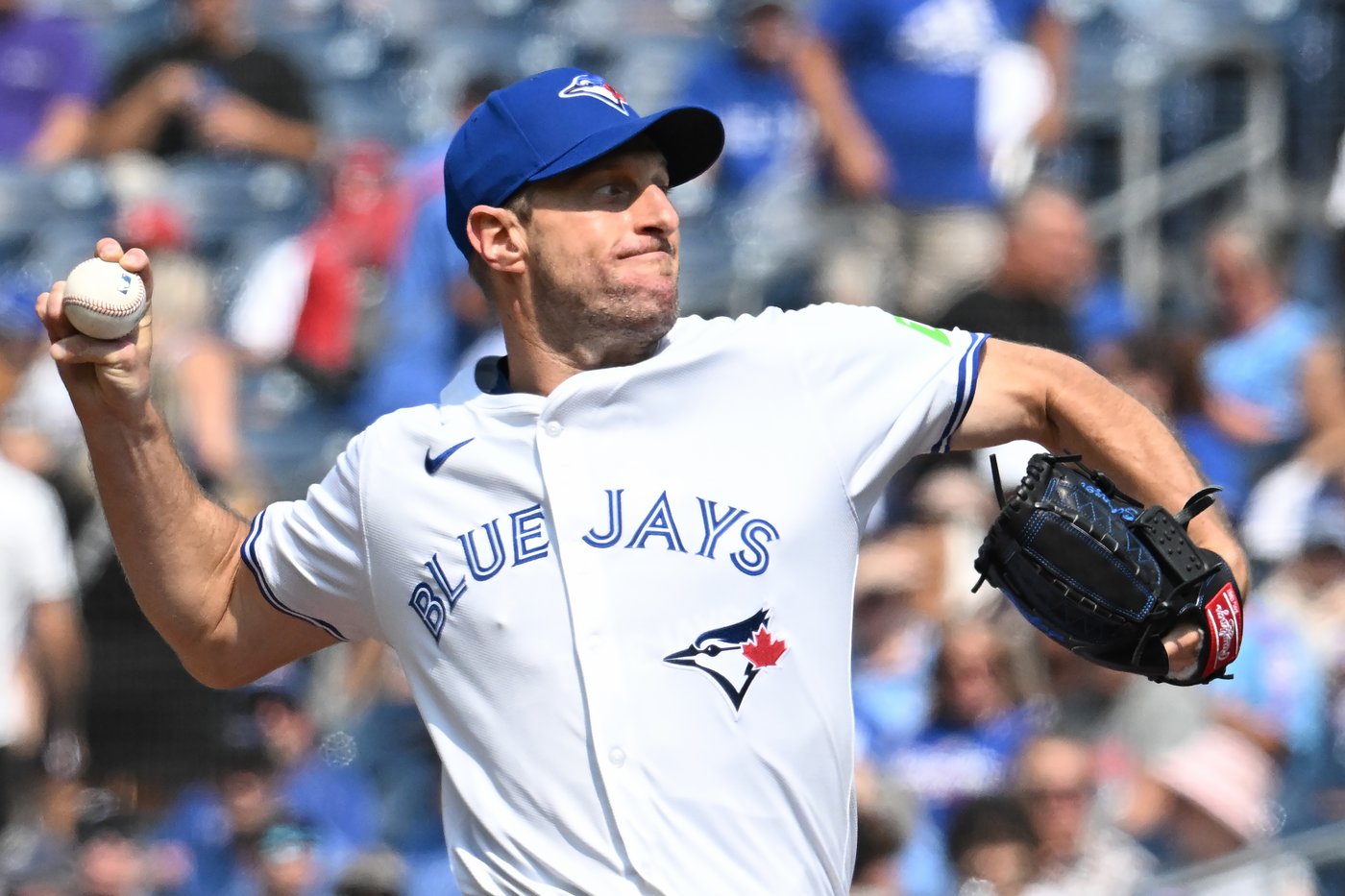 Guerrero Jr. hits two-run shot, Scherzer outduels Boyd as Blue Jays edge Cubs 2-1 | iNFOnews.ca Guerrero Jr. hits two-run shot, Scherzer outduels Boyd as Blue Jays edge Cubs 2-1 | iNFOnews.ca