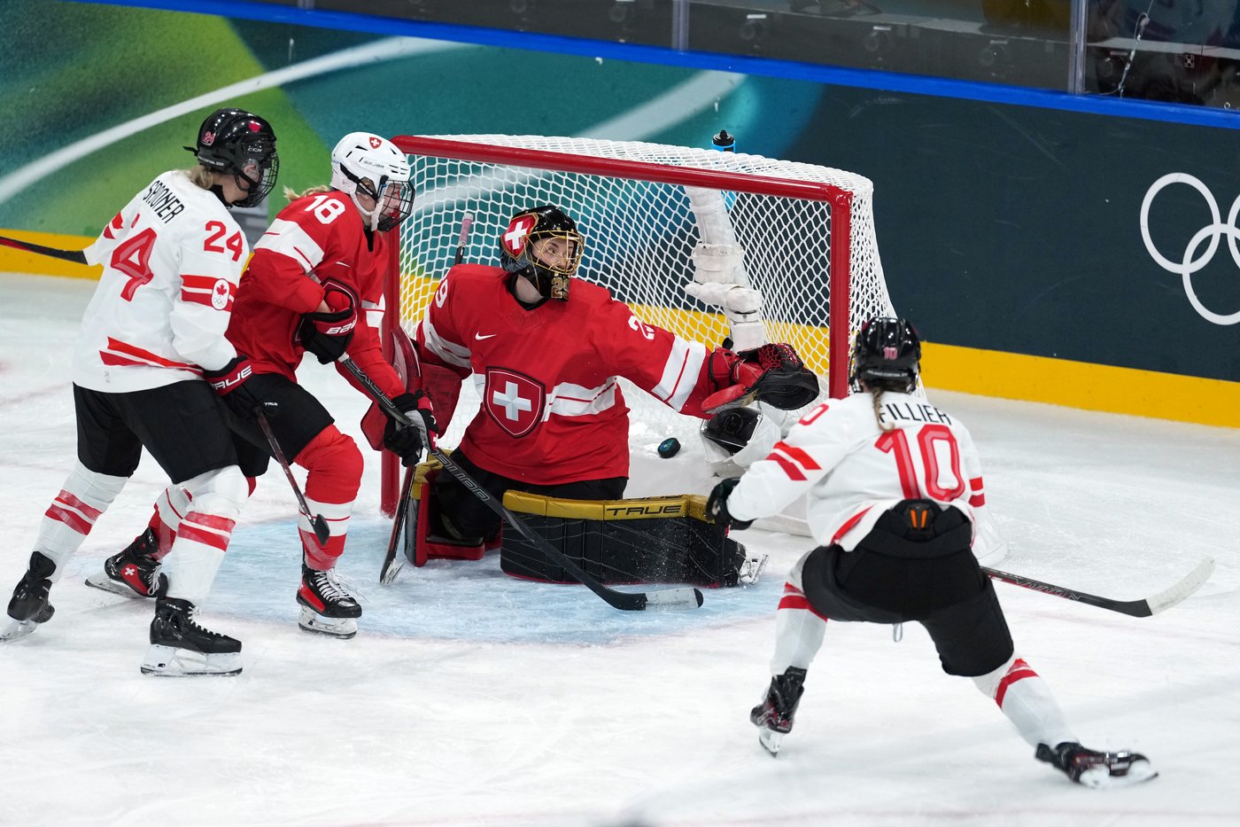 CP NewsAlert: Canadian women top Switzerland 4-0 to open Olympic title defence | iNFOnews.ca CP NewsAlert: Canadian women top Switzerland 4-0 to open Olympic title defence | iNFOnews.ca