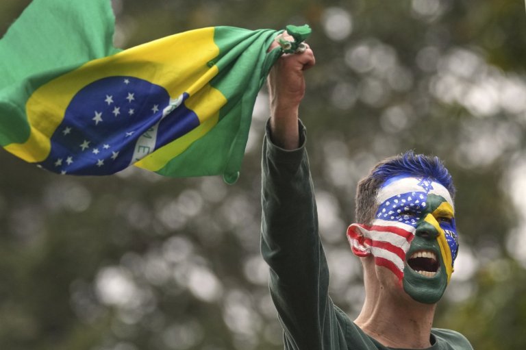 Bolsonaro backers take to Brazil's streets before verdict. Lula calls for sovereignty against Trump | iNFOnews.ca