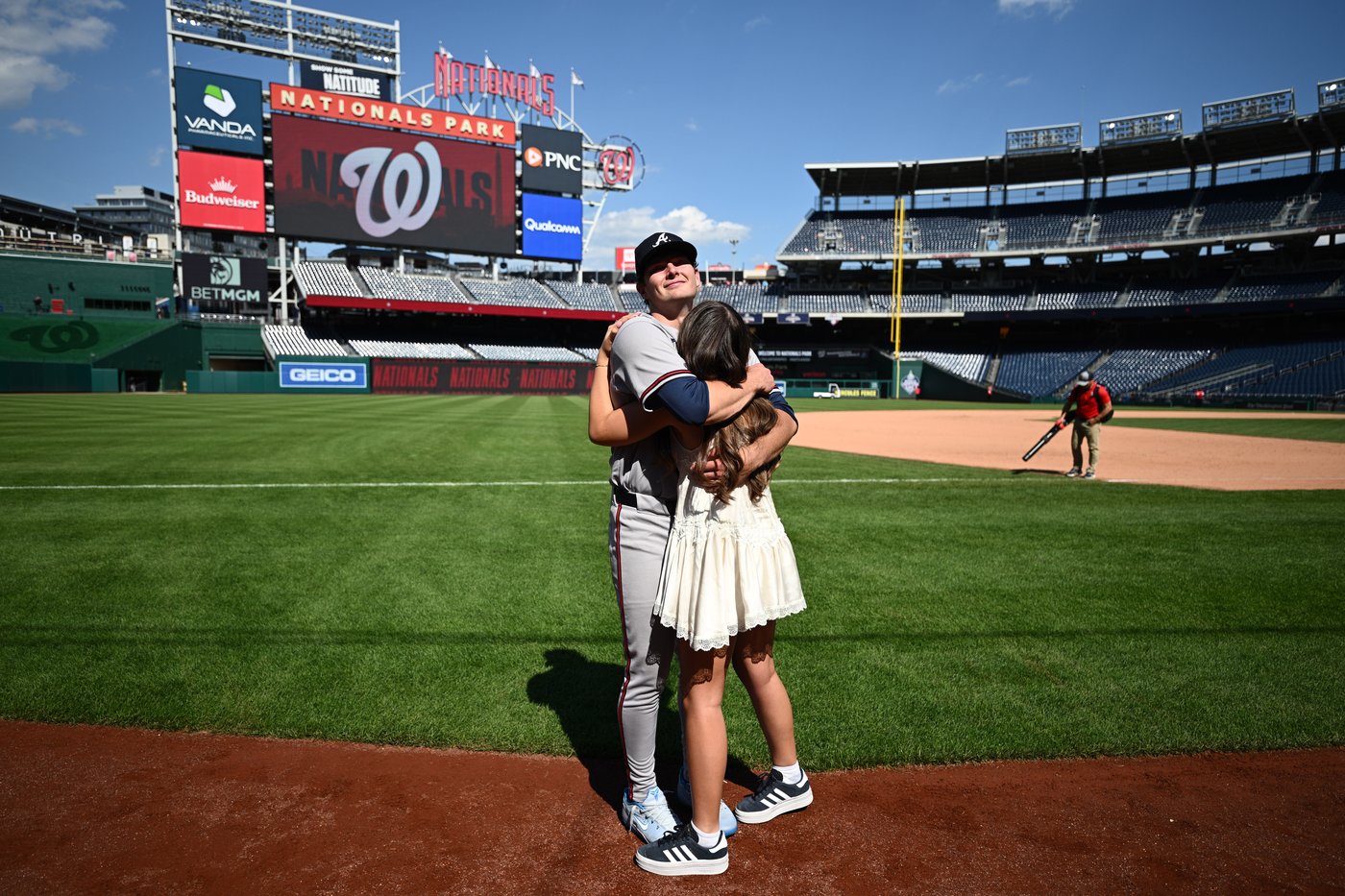 Braves' JR Ritchie rebounds from 1st pitch home run to win major league debut | iNFOnews.ca