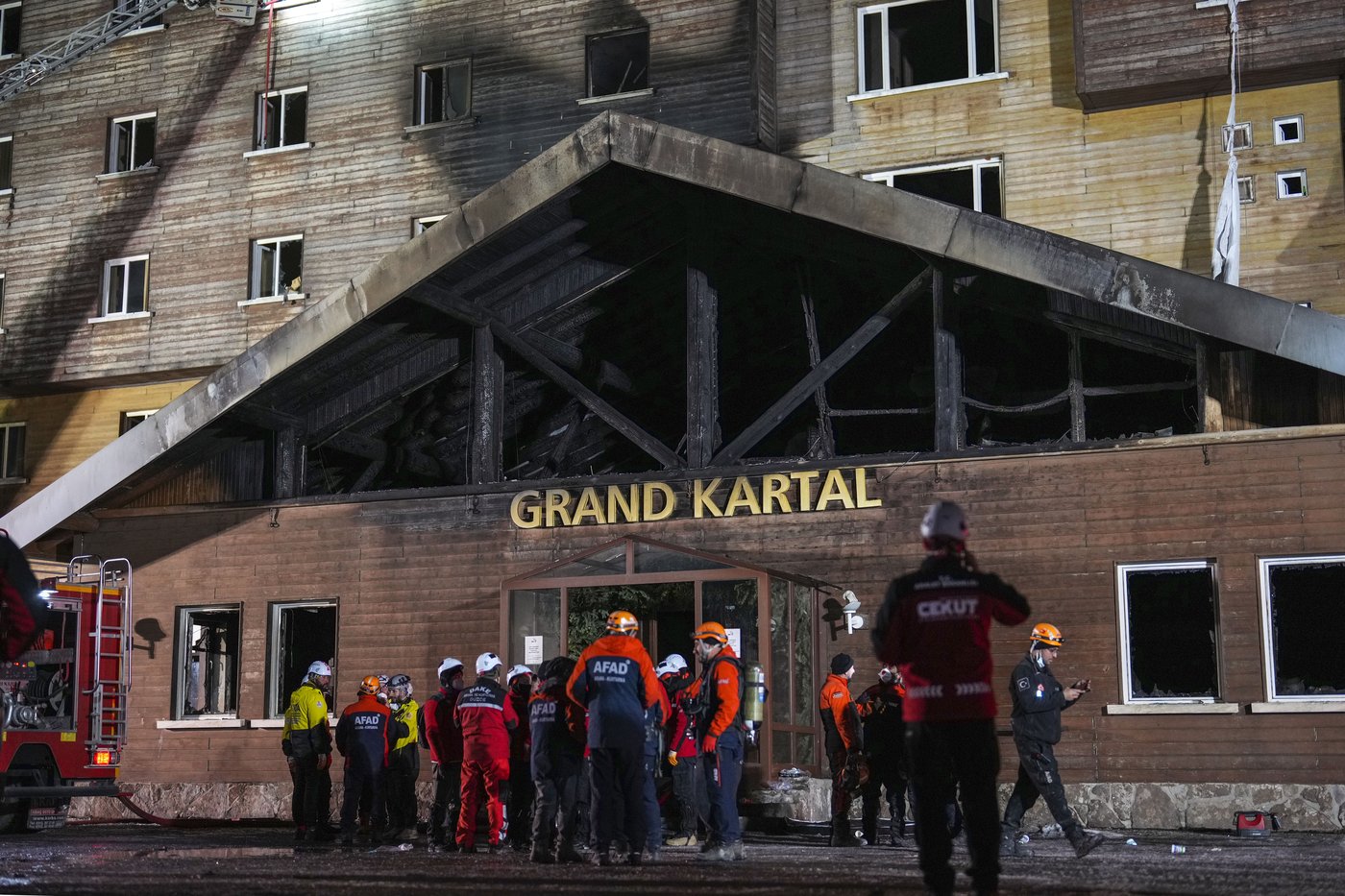 At least 76 people killed in a hotel fire at a ski resort in Turkey | iNFOnews.ca At least 76 people killed in a hotel fire at a ski resort in Turkey | iNFOnews.ca