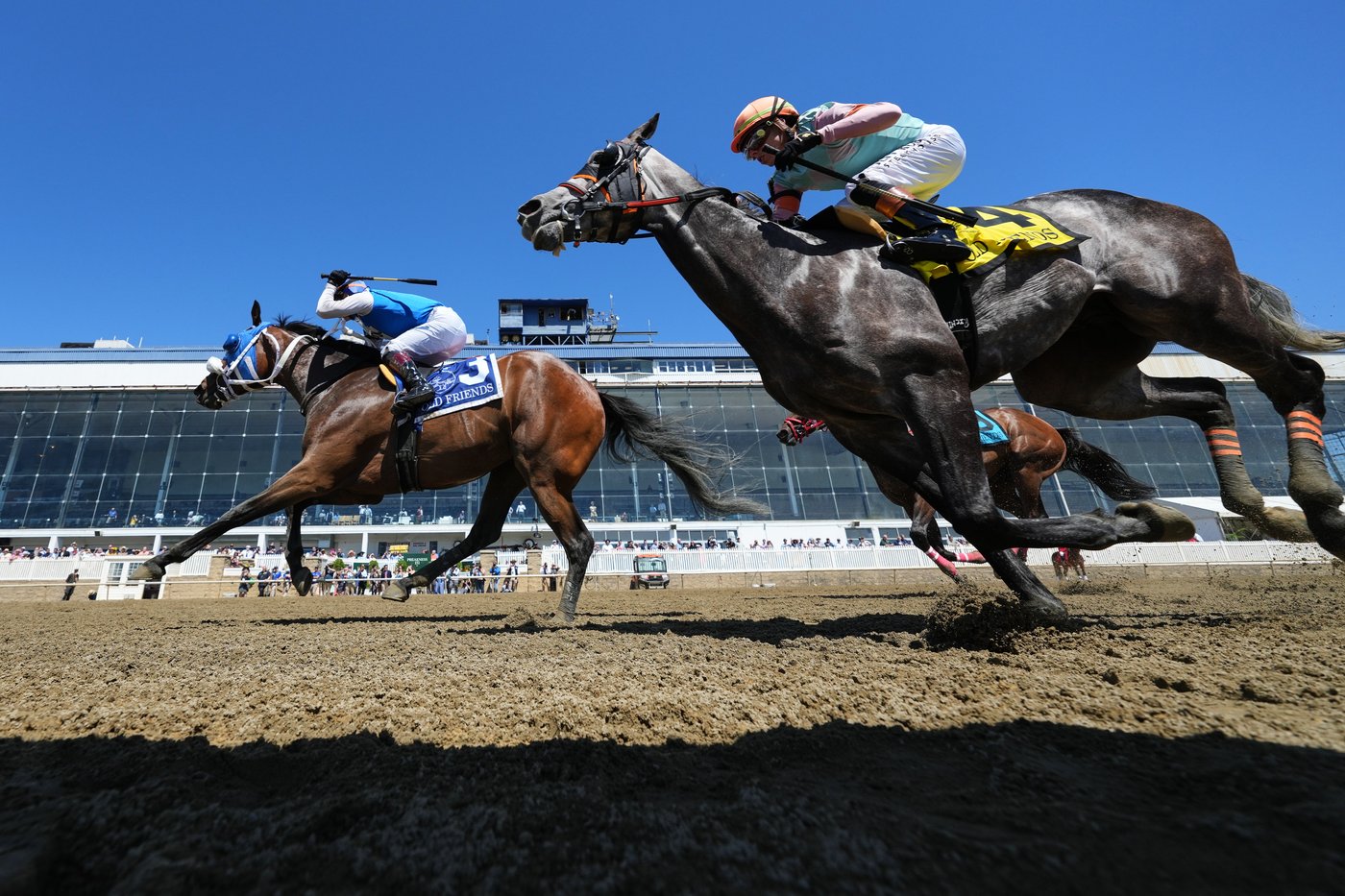 Napoleon Solo holds off Iron Honor by 1 1/4 lengths to win the Preakness at Laurel Park | iNFOnews.ca