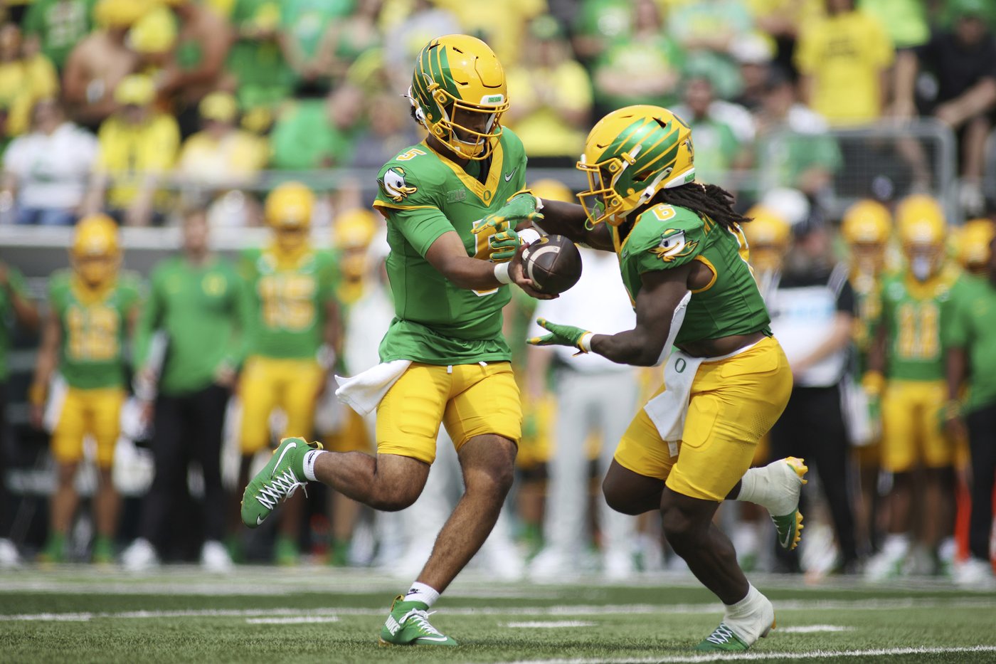 Oregon Duck loses his head before opener against Montana State | iNFOnews.ca Oregon Duck loses his head before opener against Montana State | iNFOnews.ca
