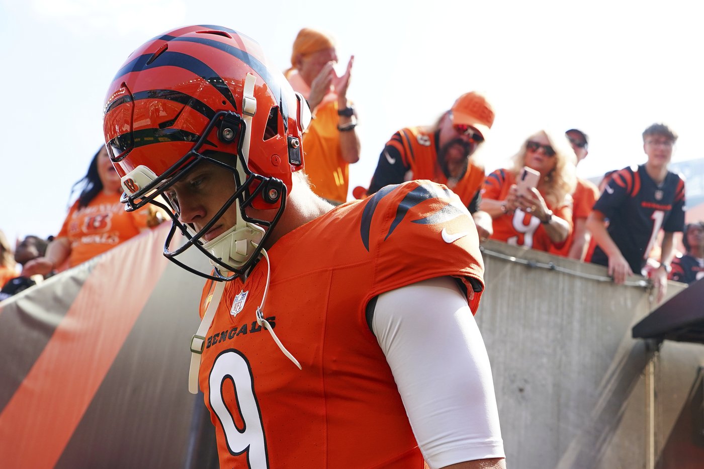 Bengals place Burrow on injured reserve, sign Rypien off practice squad to be Browning's backup | iNFOnews.ca