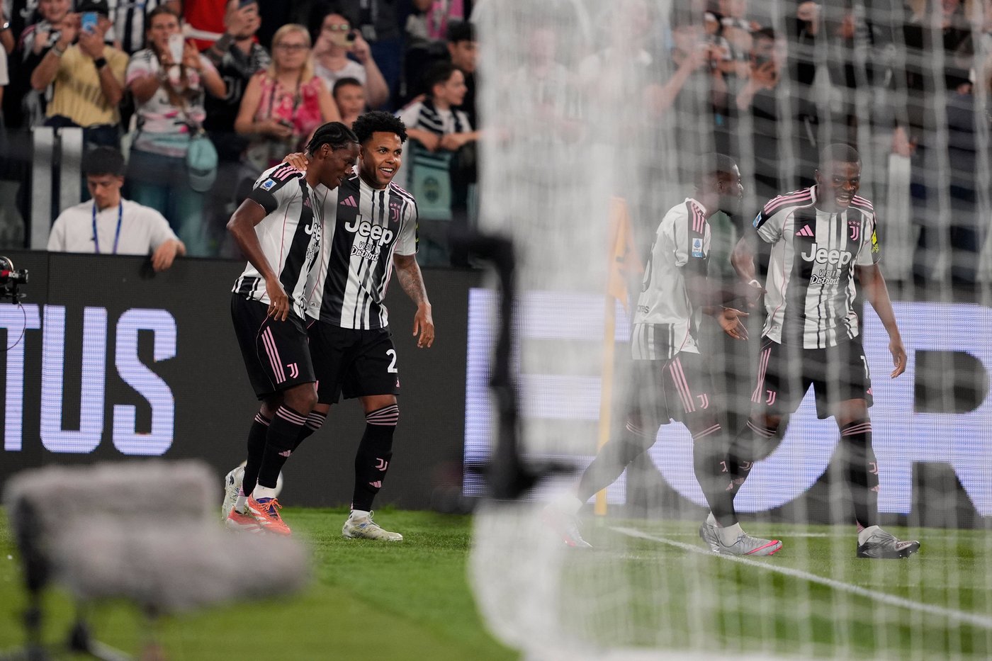 AC Milan steadies Champions League push with 1-0 win at Verona, Juventus beats Bologna | iNFOnews.ca