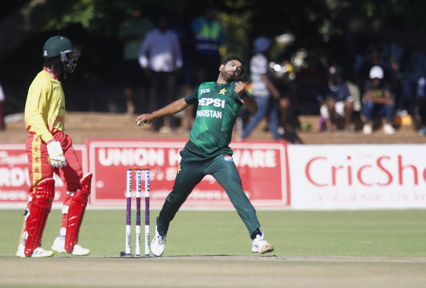Spinners propel Pakistan to emphatic 57-run win over Zimbabwe in 1st T20 | iNFOnews.ca