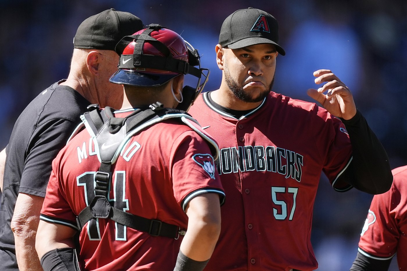 Carroll homers twice and Rodriguez strikes out 11 in Diamondbacks' 9-4 victory over the Rockies | iNFOnews.ca