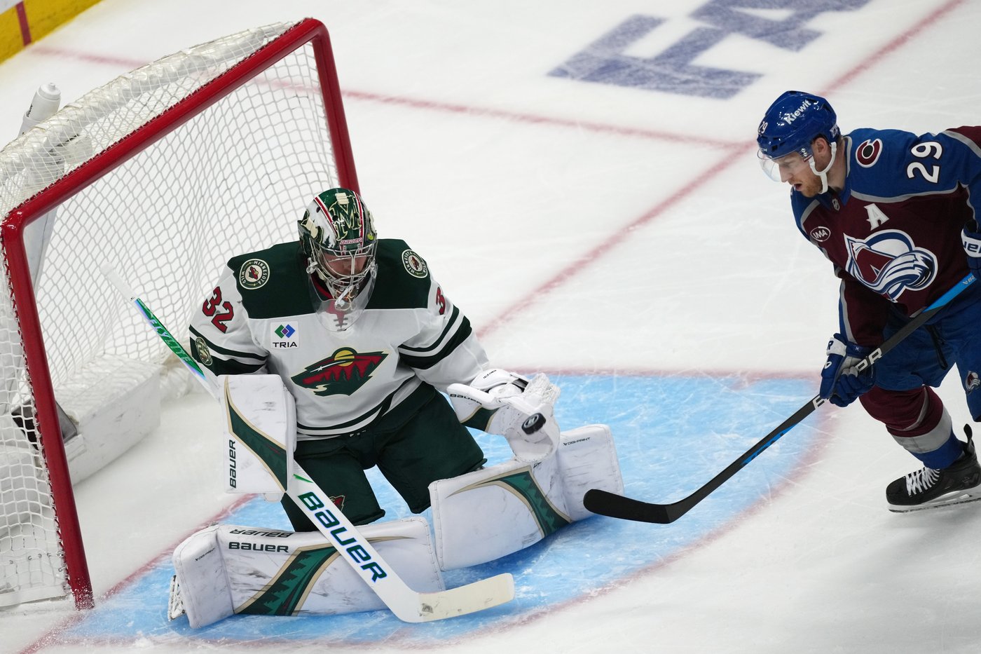 MacKinnon has goal and 2 assists in 5-2 win over Wild as Avalanche take 2-0 lead in series | iNFOnews.ca MacKinnon has goal and 2 assists in 5-2 win over Wild as Avalanche take 2-0 lead in series | iNFOnews.ca
