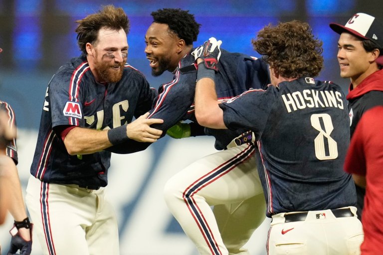 Khalil Watson's single in the 10th inning gives the Guardians a 4-3 win over the White Sox | iNFOnews.ca