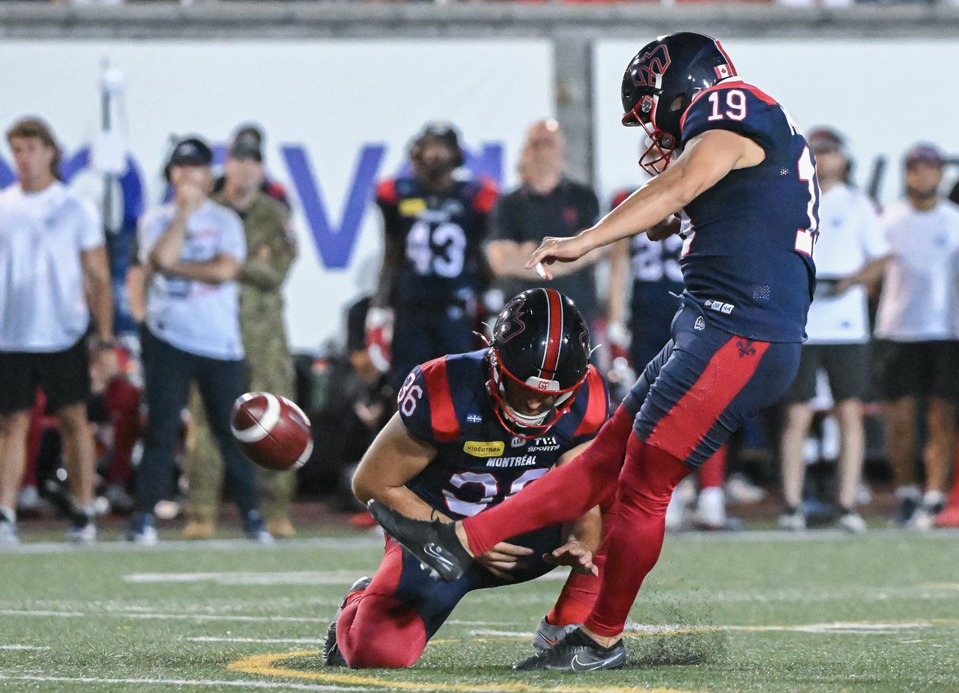 Alouettes rally in final three minutes to knock off Tiger-Cats 31-18 | iNFOnews.ca Alouettes rally in final three minutes to knock off Tiger-Cats 31-18 | iNFOnews.ca