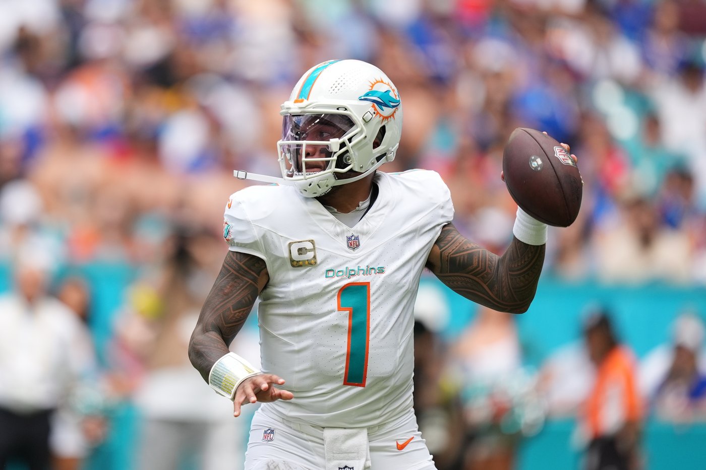 Dolphins end seven-game losing streak against Bills with 30-13 win | iNFOnews.ca
