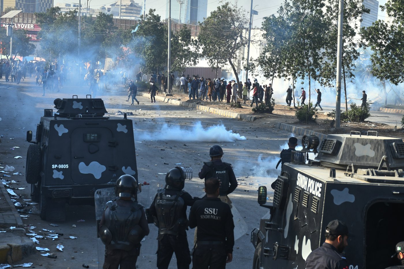 Pakistan deploys troops and imposes curfew after deadly protests over US-Israeli strikes on Iran | iNFOnews.ca