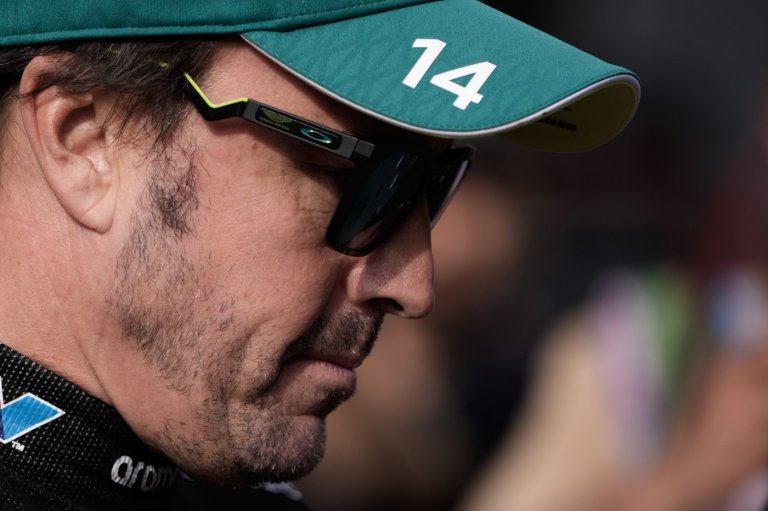 Fernando Alonso commits for 2027 to Aston Martin, ending doubts over his F1 future | iNFOnews.ca
