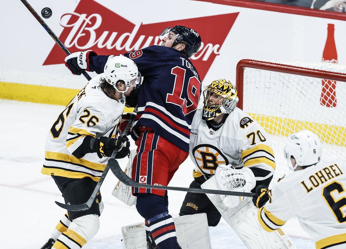 Pastrnak's four-point night leads Bruins to 6-3 win, hand Jets third straight loss | iNFOnews.ca
