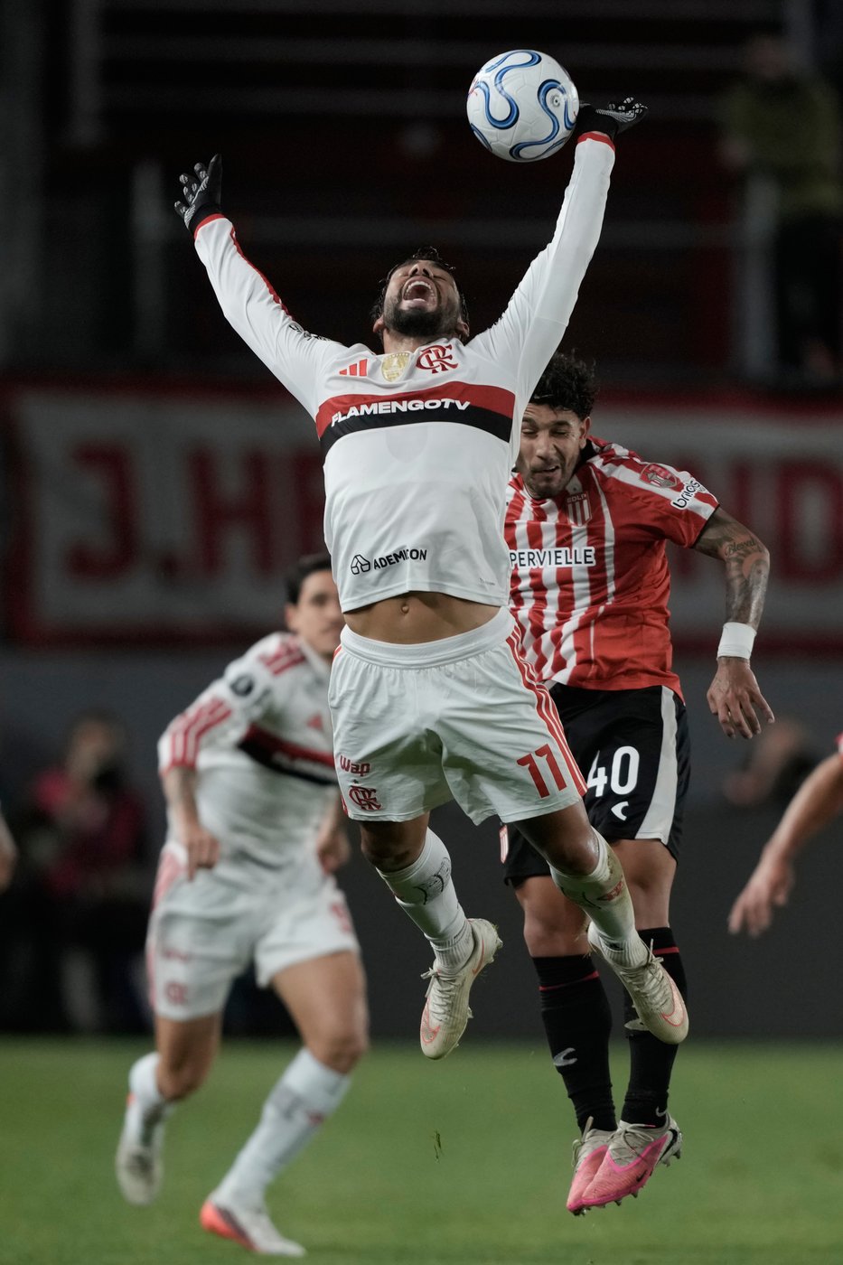 Flamengo grinds out a 0-0 draw at Estudiantes in the Copa Libertadores semifinal | iNFOnews.ca