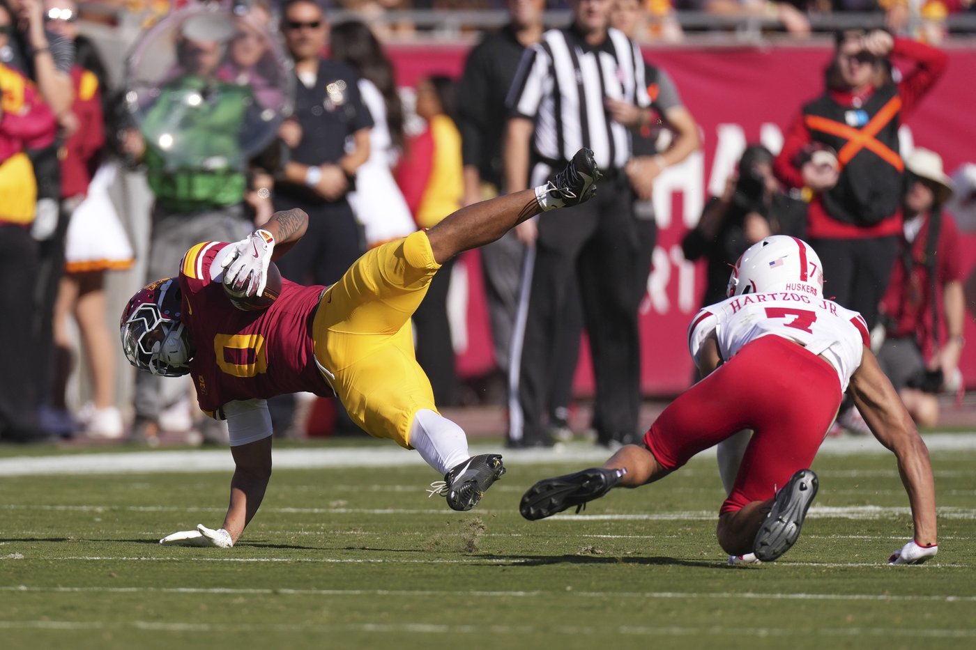 Jayden Maiava passes for 3 TDs, runs for another in debut start to lead USC past Nebraska, 28-20 | iNFOnews.ca Jayden Maiava passes for 3 TDs, runs for another in debut start to lead USC past Nebraska, 28-20 | iNFOnews.ca