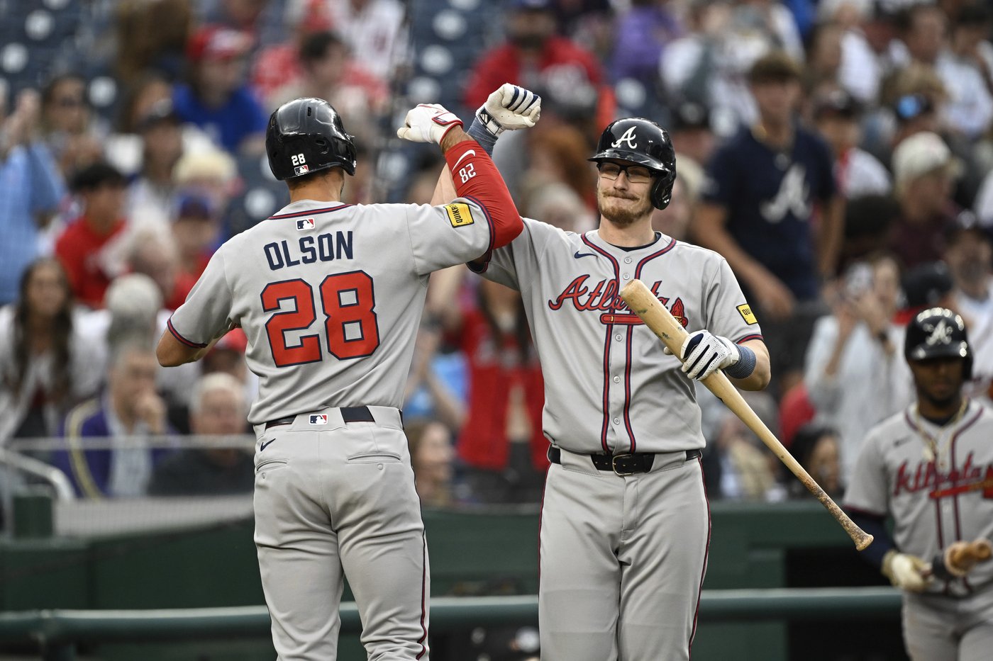 Rookie Dylan Crews hits tiebreaking HR before leaving game as Nationals top Braves 5-3 | iNFOnews.ca