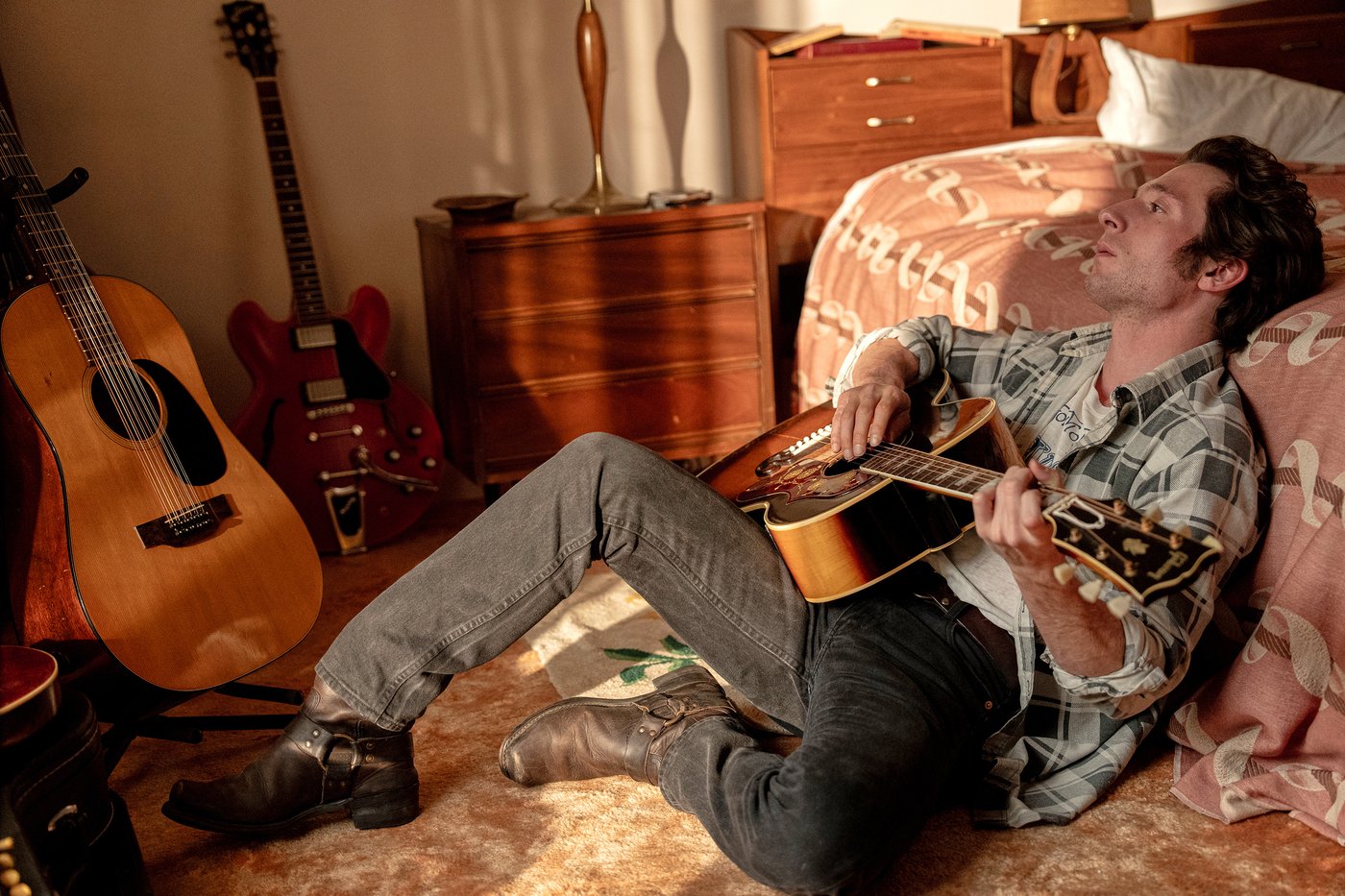 Jeremy Allen White on taking 'a leap of faith' to play Springsteen in 'Deliver Me From Nowhere' | iNFOnews.ca Jeremy Allen White on taking 'a leap of faith' to play Springsteen in 'Deliver Me From Nowhere' | iNFOnews.ca