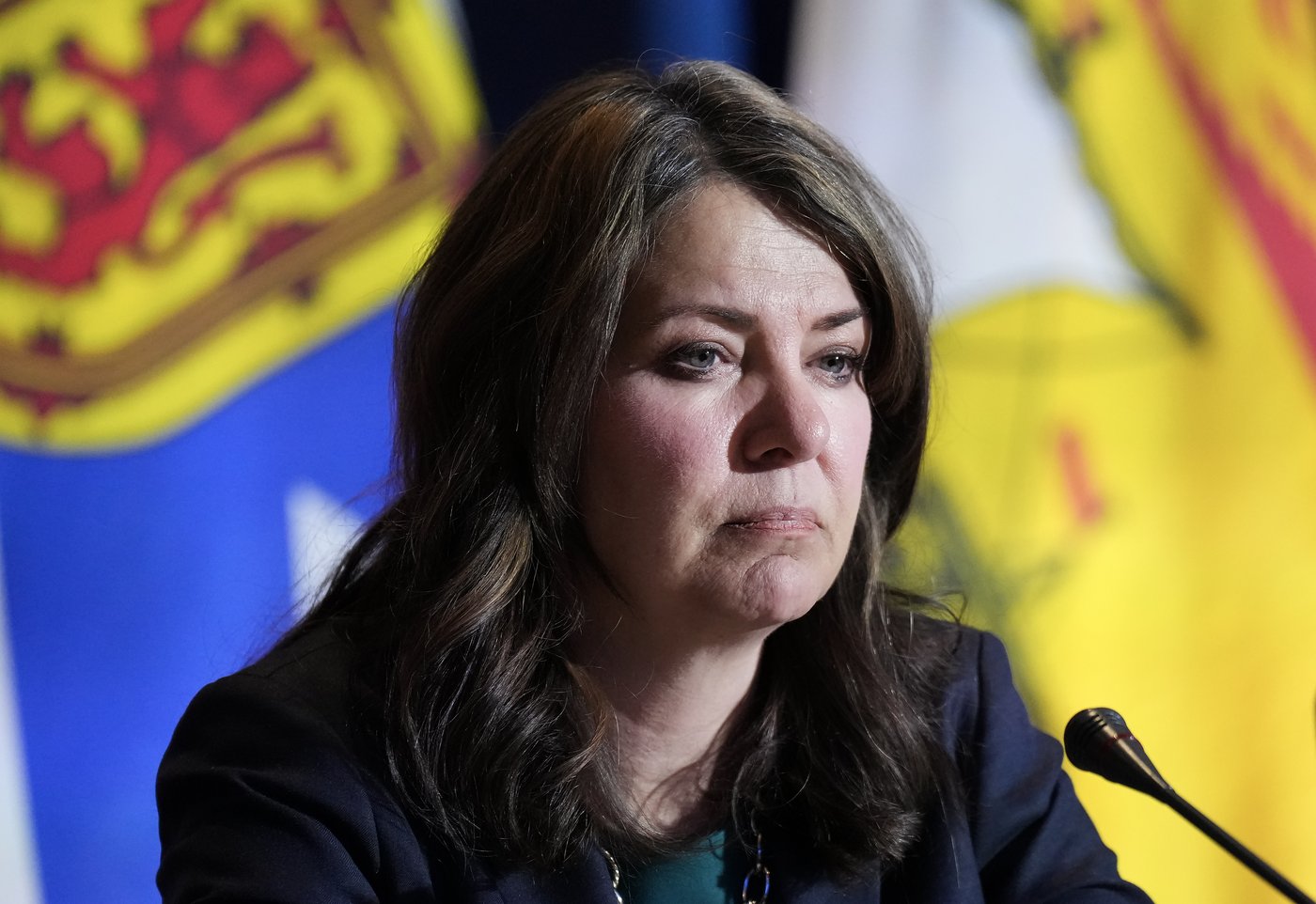 Alberta doctors criticize provincial COVID-19 report as harmful 'anti-science' | iNFOnews.ca