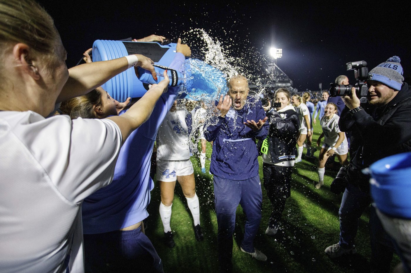 Olivia Thomas scores on a free kick to secure UNC's first women's soccer championship since 2012 | iNFOnews.ca