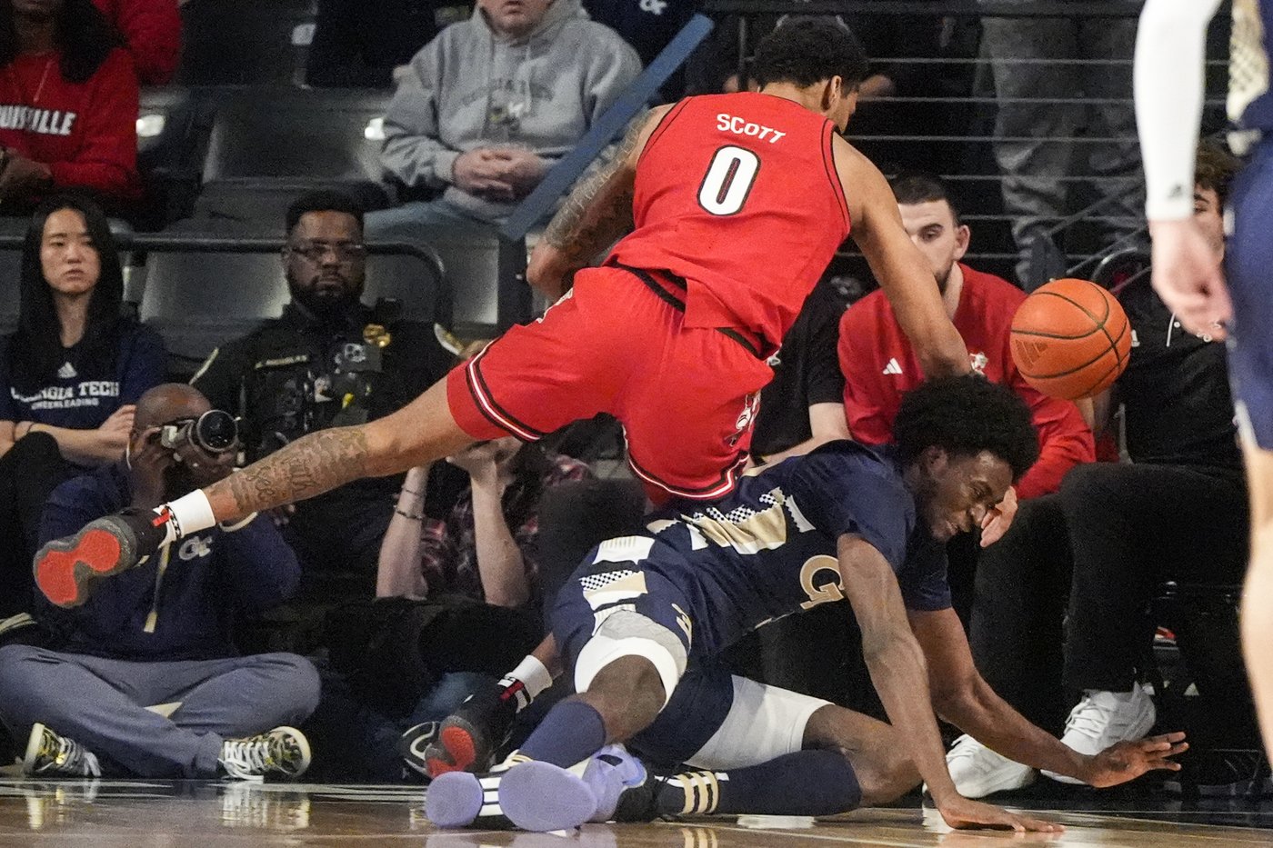 Terry's 23 points help Georgia Tech beat No. 21 Louisville 77-70 to end Cards' 10-game win streak | iNFOnews.ca Terry's 23 points help Georgia Tech beat No. 21 Louisville 77-70 to end Cards' 10-game win streak | iNFOnews.ca