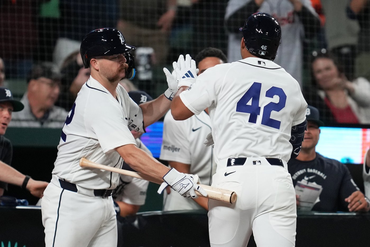 Wenceel Pérez hits an 8th-inning homer as Tigers beat Royals 2-1 for 5th straight win | iNFOnews.ca