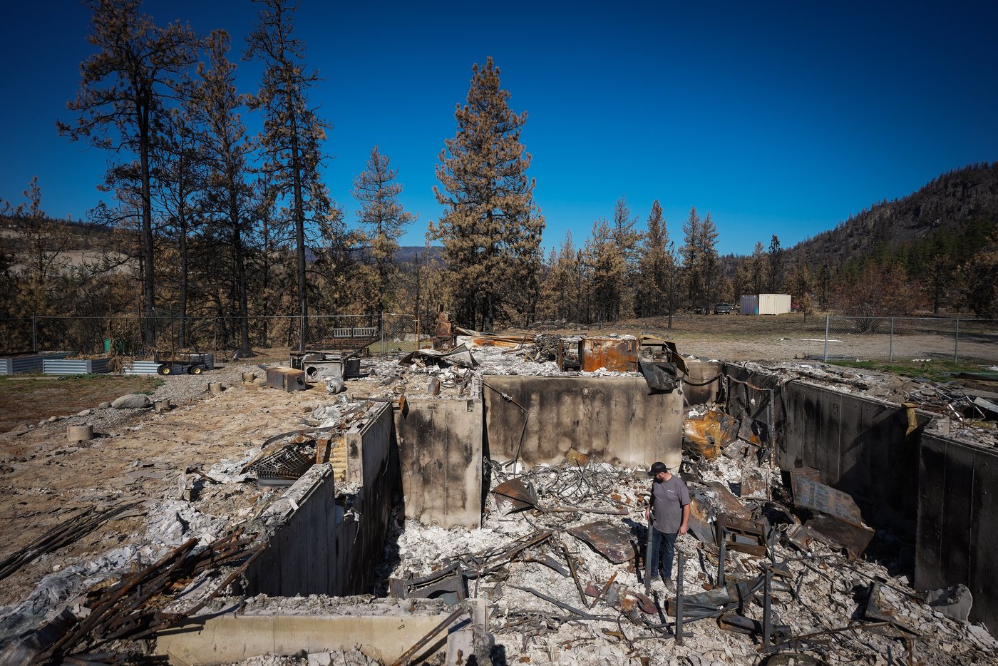 Photo Gallery: Ashes pave road to recovery after B.C. wildfires | iNhome