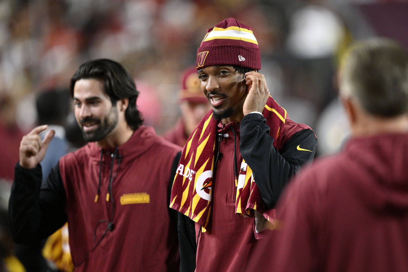 Commanders QB Jayden Daniels' status for the Bears game is unclear because of a rib injury | iNFOnews.ca