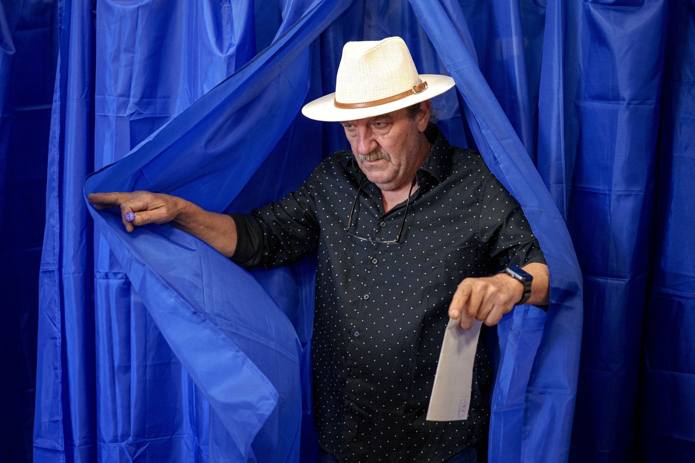 PHOTO COLLECTION: Romania Election | iNFOnews.ca