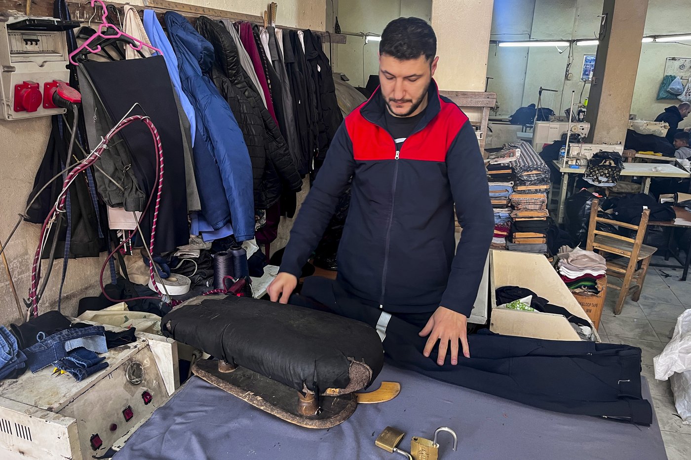 The warm Turkish welcome for refugees is ending and Syrians are worried | iNFOnews.ca