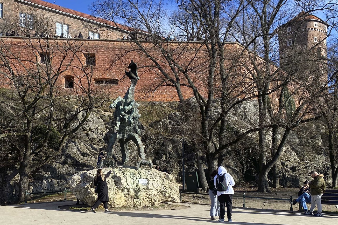 Krakow's fire-spitting dragon sculpture will hold its breath for a fuel-saving checkup | iNFOnews.ca Krakow's fire-spitting dragon sculpture will hold its breath for a fuel-saving checkup | iNFOnews.ca