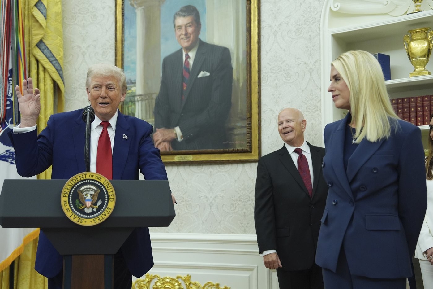 Ex-Connecticut Gov. John Rowland, who resigned amid a corruption scandal, pardoned by Trump | iNFOnews.ca Ex-Connecticut Gov. John Rowland, who resigned amid a corruption scandal, pardoned by Trump | iNFOnews.ca