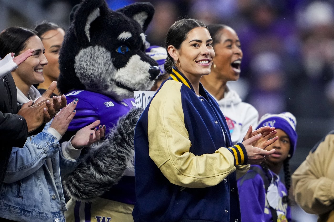 Washington stops USC twice in 4th quarter to preserve 26-21 victory | iNFOnews.ca Washington stops USC twice in 4th quarter to preserve 26-21 victory | iNFOnews.ca