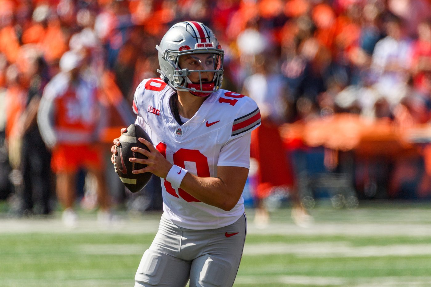 Badgers coach Luke Fickell facing plenty of heat as No. 1 Ohio State heads to Wisconsin | iNFOnews.ca Badgers coach Luke Fickell facing plenty of heat as No. 1 Ohio State heads to Wisconsin | iNFOnews.ca