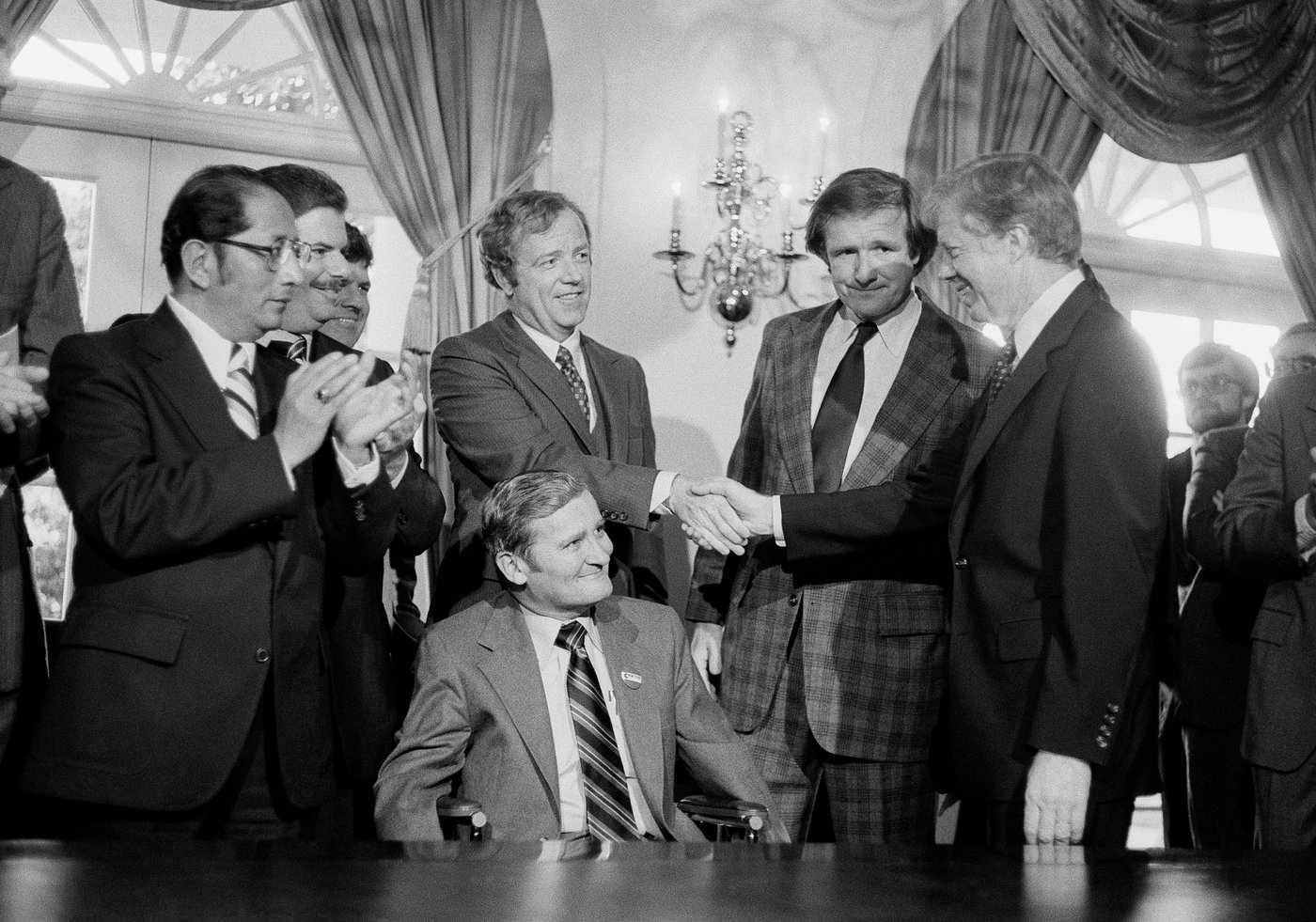 Donald Riegle, who represented Michigan in Congress under 7 presidents, dies at 88 | iNFOnews.ca