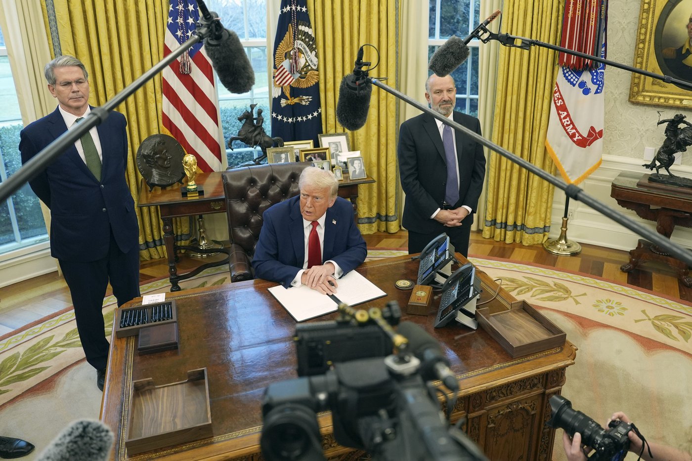 Trump’s first 100 days: What he did, and how the world responded, as told through AP alerts | iNFOnews.ca