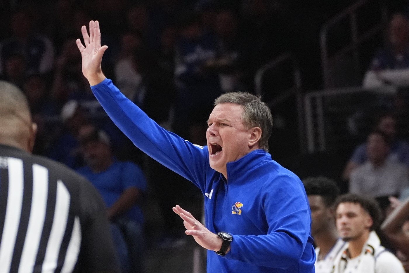 No. 1 Kansas beats Michigan State 77-69 in the Champions Classic | iNFOnews.ca