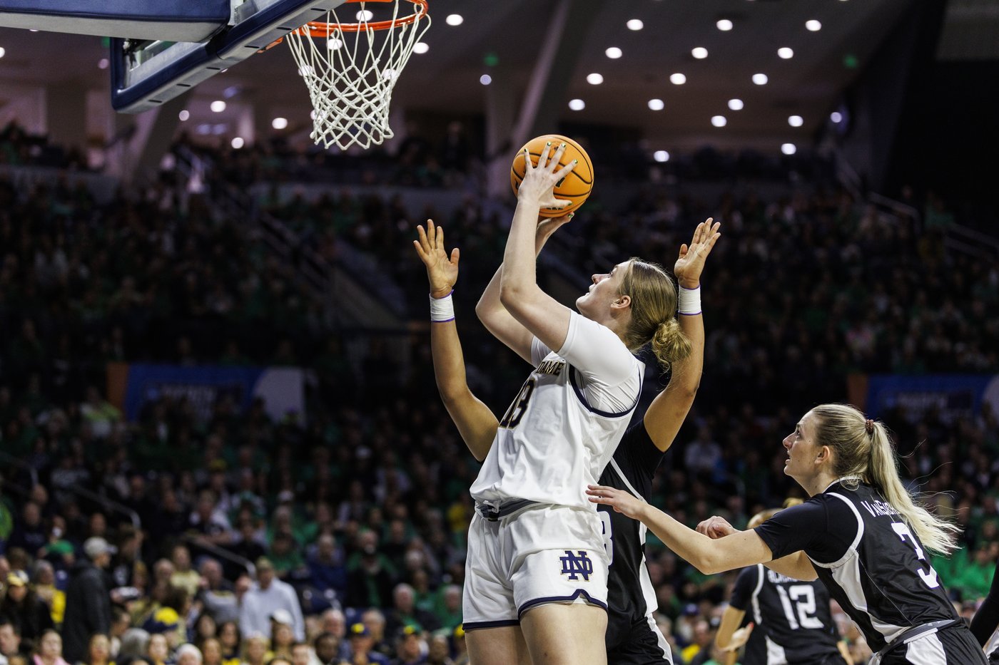 Notre Dame races past Stephen F. Austin in NCAA women's tourney, but Miles leaves with injury | iNFOnews.ca