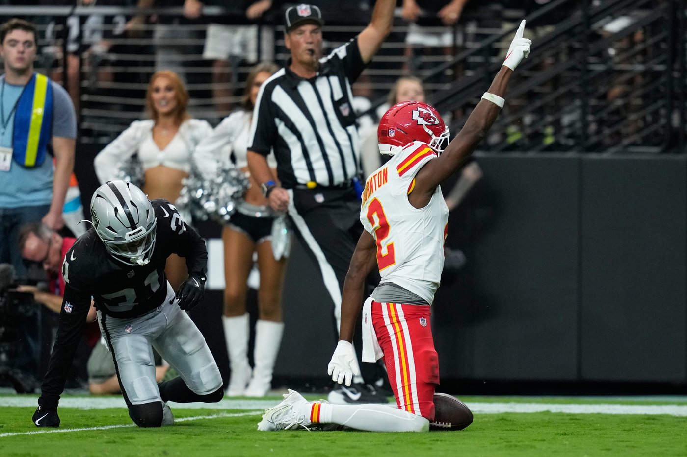 Chiefs' Thornton out 12-16 weeks after dislocating left ankle and tearing ligaments, AP source says | iNFOnews.ca