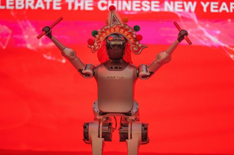 People - and robots - are getting ready to celebrate the Lunar New Year in China | iNFOnews.ca