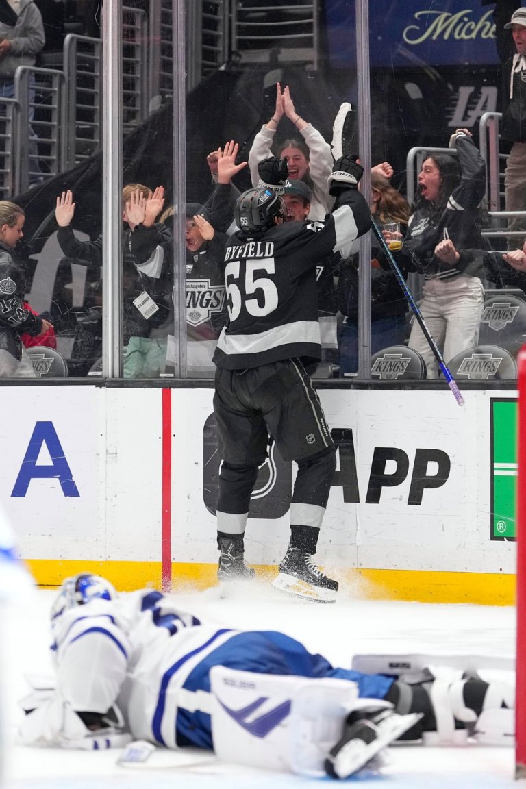 Byfield scores in OT to boost Kings' playoff hopes with 7-6 win over Leafs | iNFOnews.ca