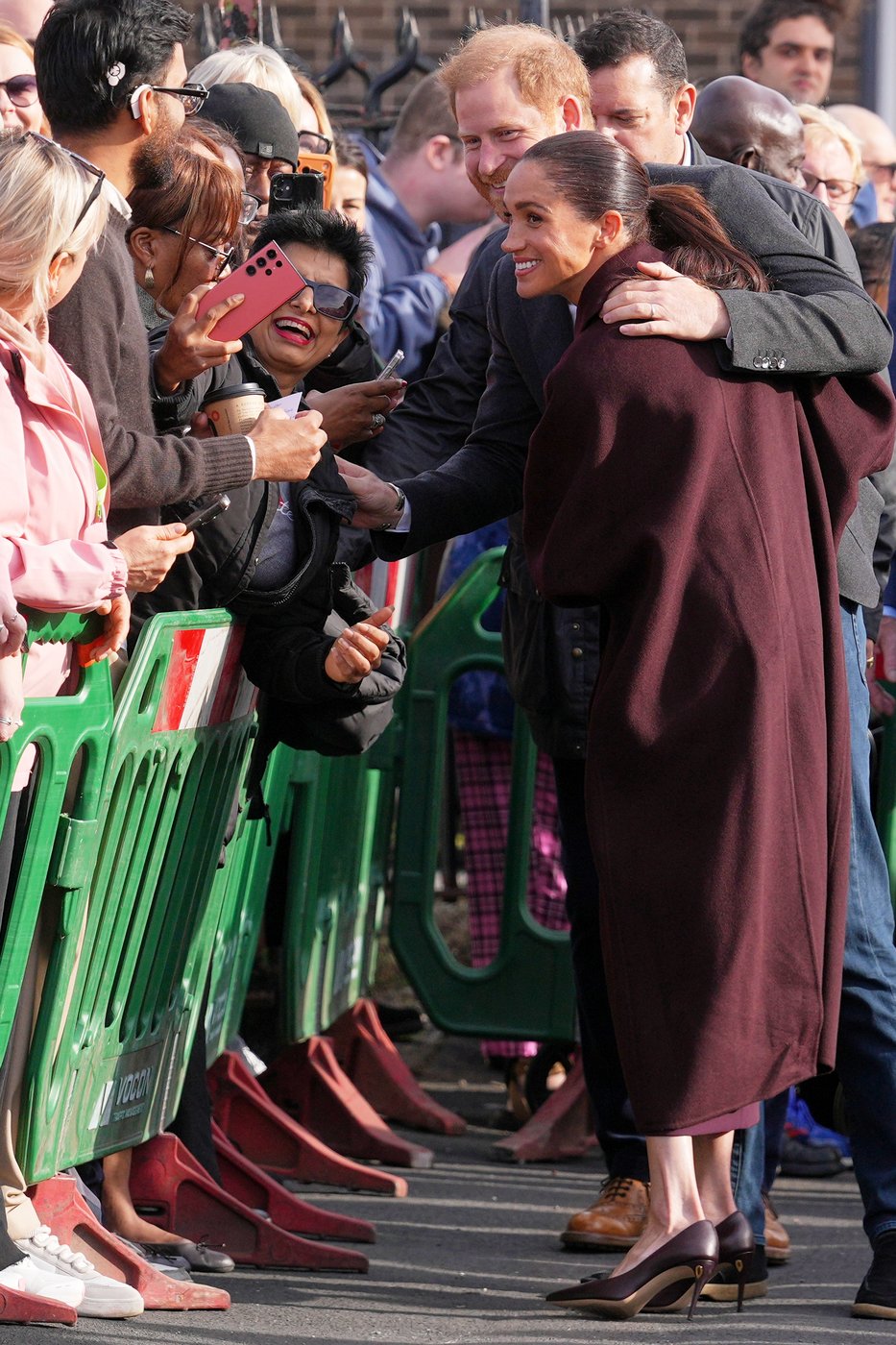 Prince Harry and Meghan cheered as they make first joint appearance since returning to UK | iNFOnews.ca