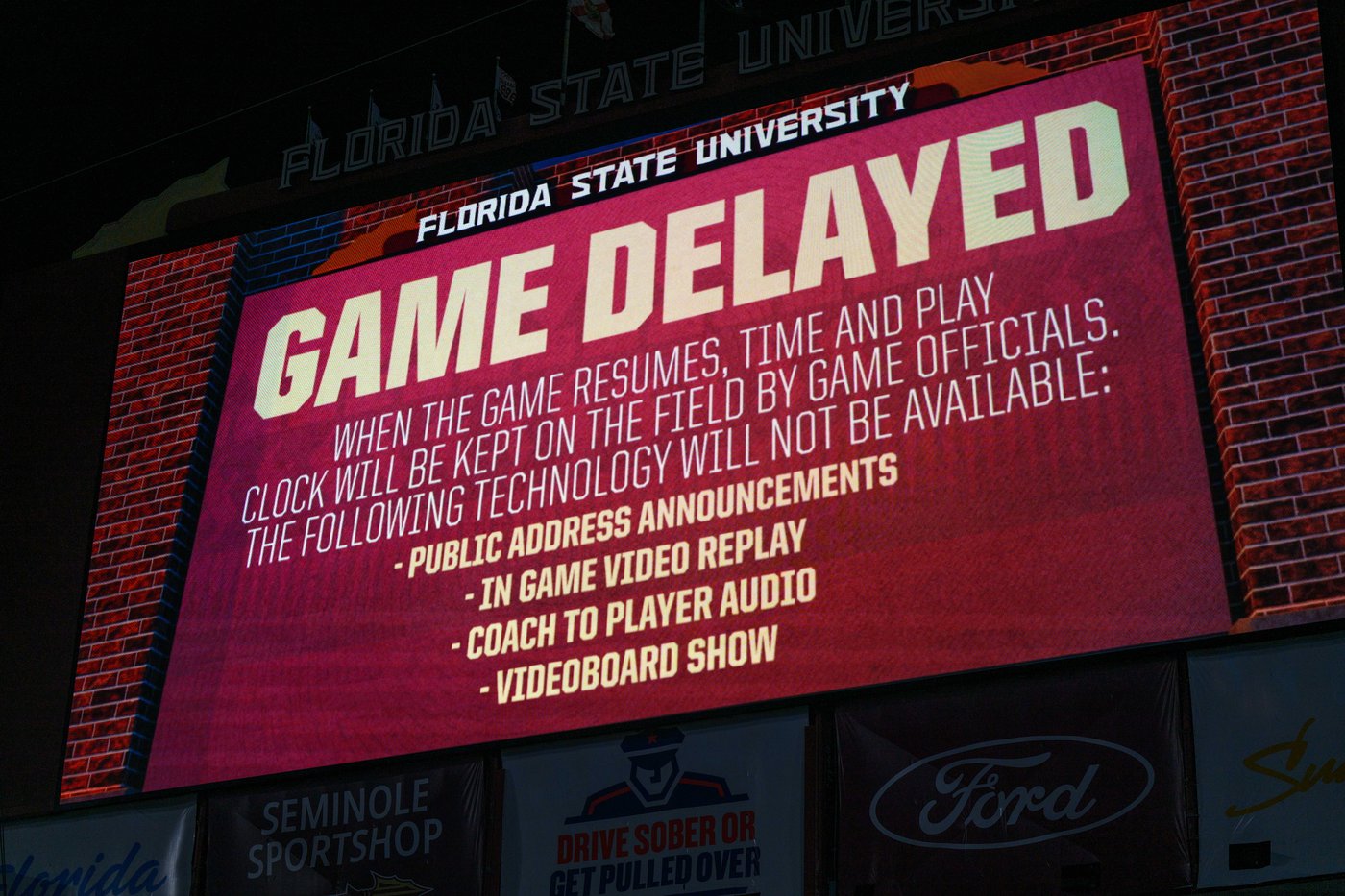 No. 19 SMU, Florida State kick off after nearly 2-hour delay due to power outage | iNFOnews.ca