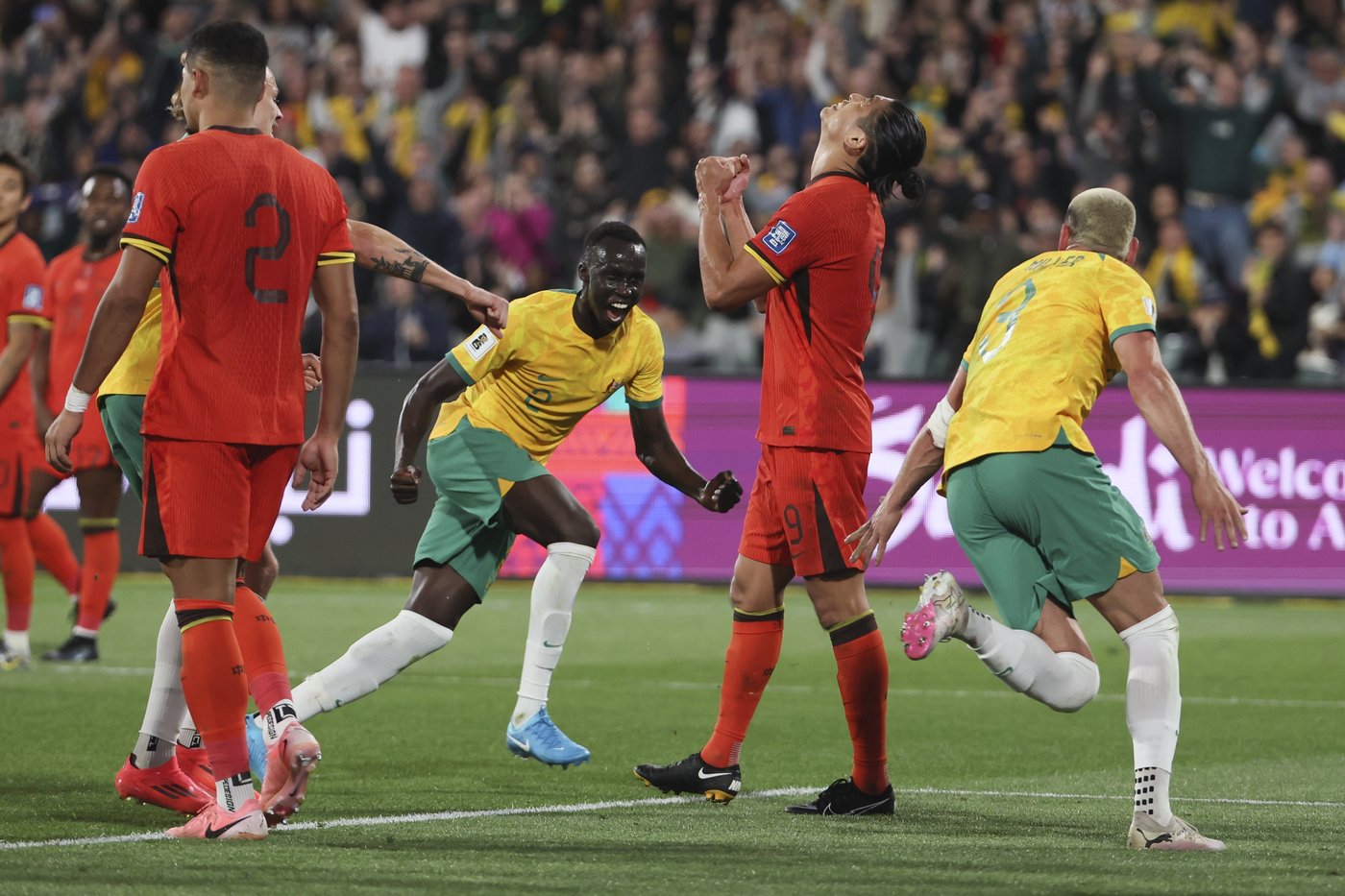 Australia revives World Cup hopes with 3-1 win over China | iNFOnews.ca
