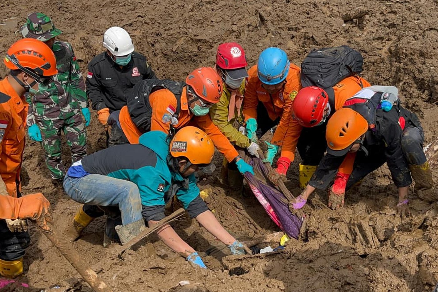 Rescuers recover more bodies from landslide in Indonesia, with 72 still missing | iNFOnews.ca