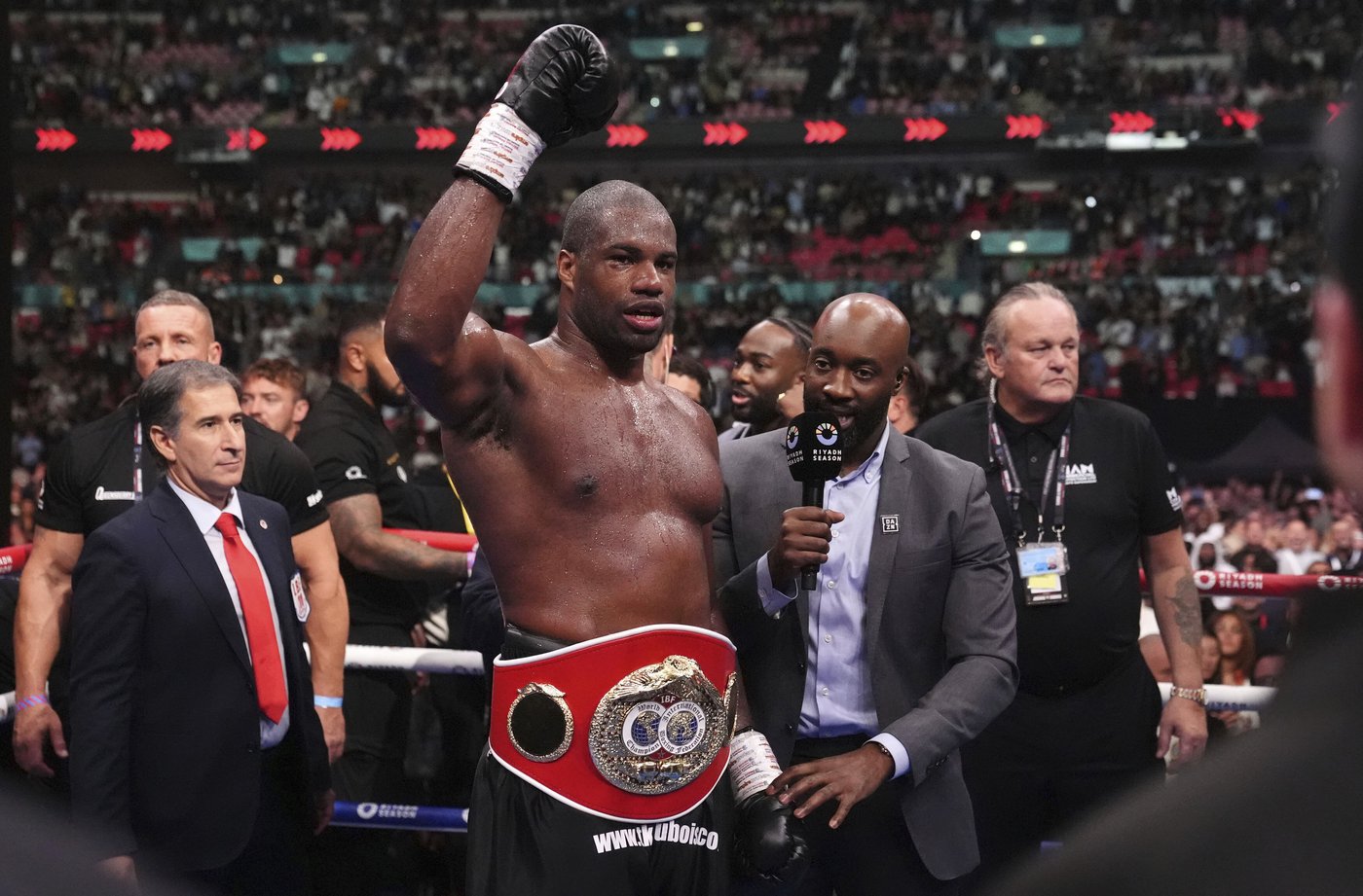Dubois beats up Joshua to retain IBF heavyweight title with brutal 5th-round knockout | iNFOnews.ca Dubois beats up Joshua to retain IBF heavyweight title with brutal 5th-round knockout | iNFOnews.ca