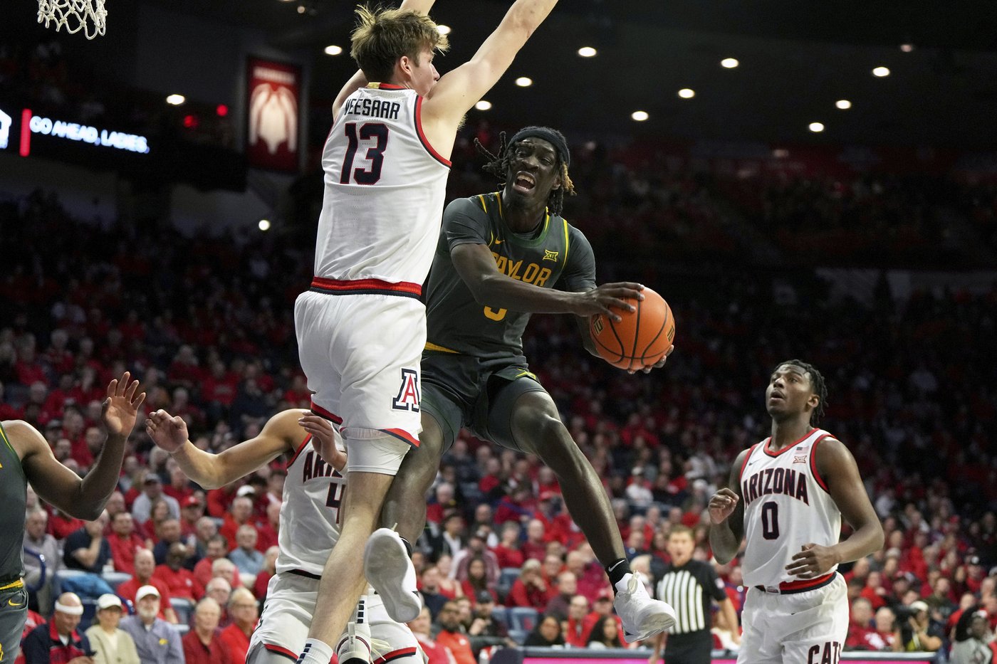 Veesaar scores 19 as Arizona knocks off No. 25 Baylor 81-70 for 7th straight win | iNFOnews.ca